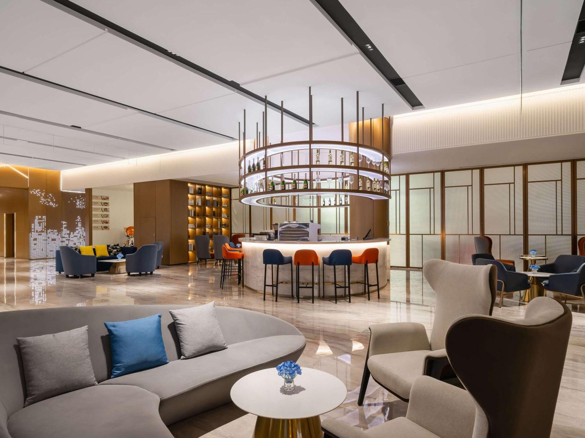 Novotel Guangzhou Baiyun Airport - Canton Fair Free Shuttle Bus & Official Registration Agency Exterior photo